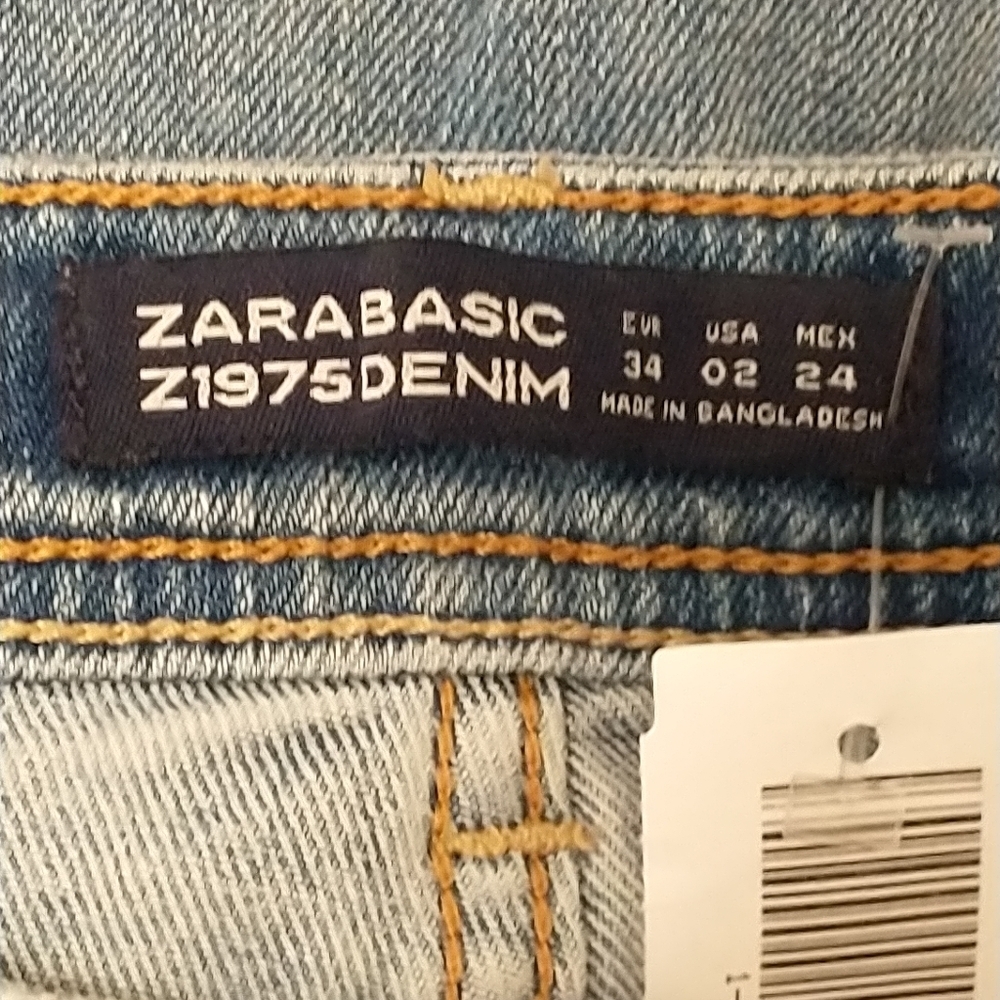 Zara Distressed Skinny Jeans - Picture 2 of 11